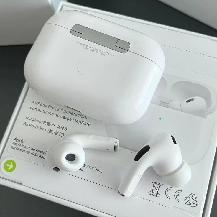 Apple AirPods Pro (2nd generation) - photo 2
