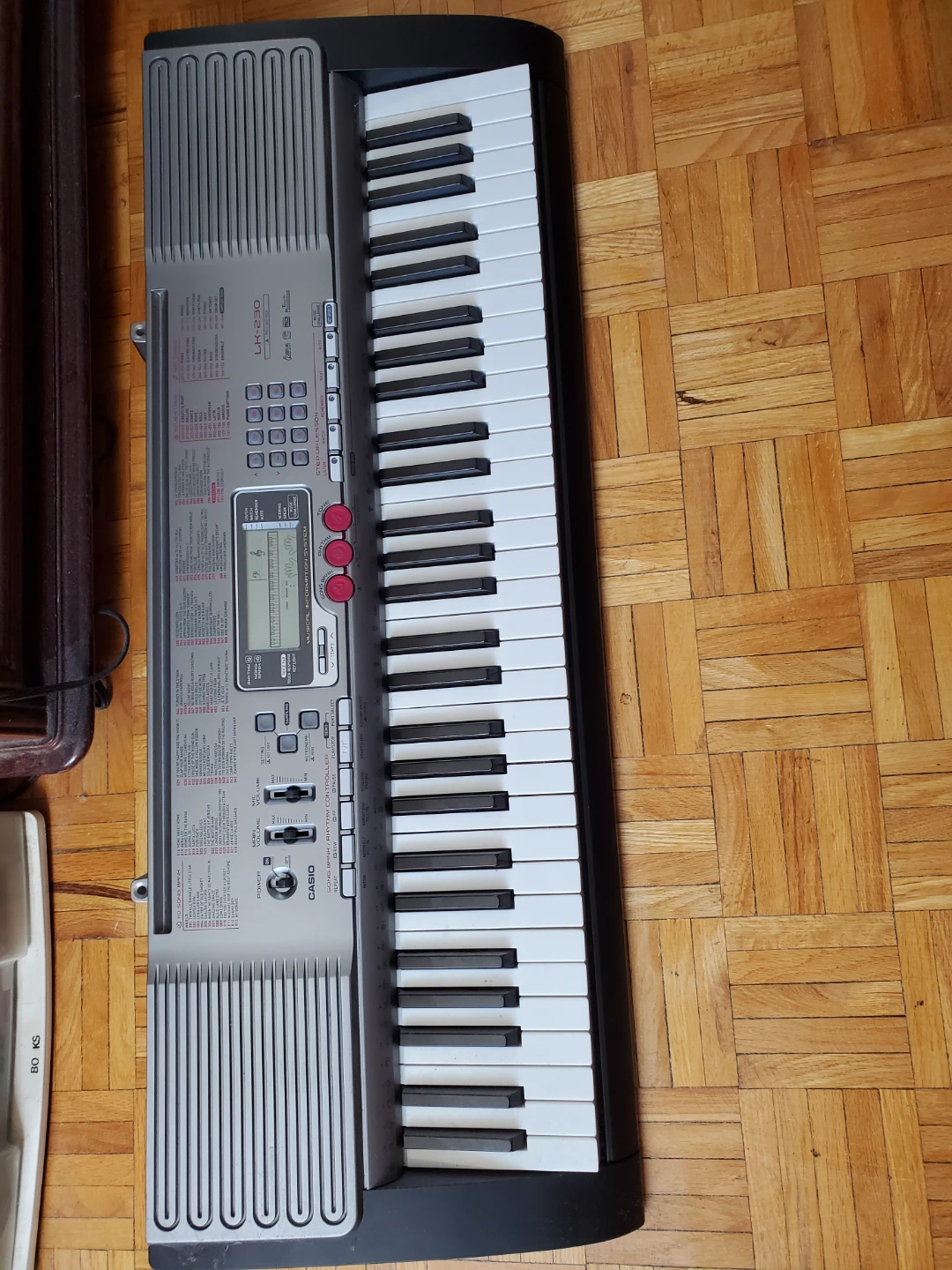 Casio keyboard LK-230