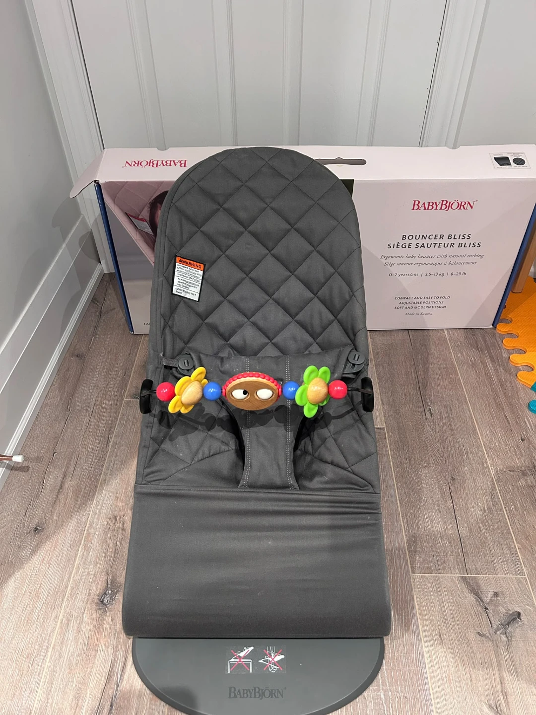 BabyBjörn Bouncer Bliss and toy bar