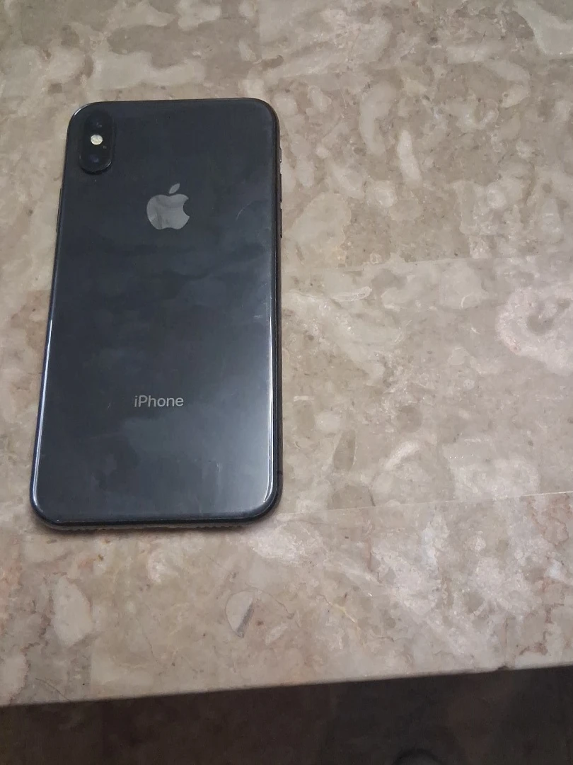 Apple iPhone X - photo 3