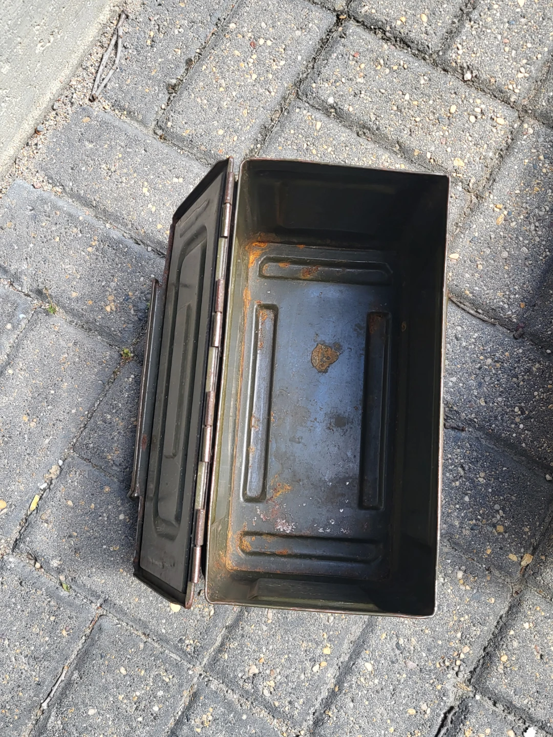 Set of 2 Vintage Ammo Cans - photo 5