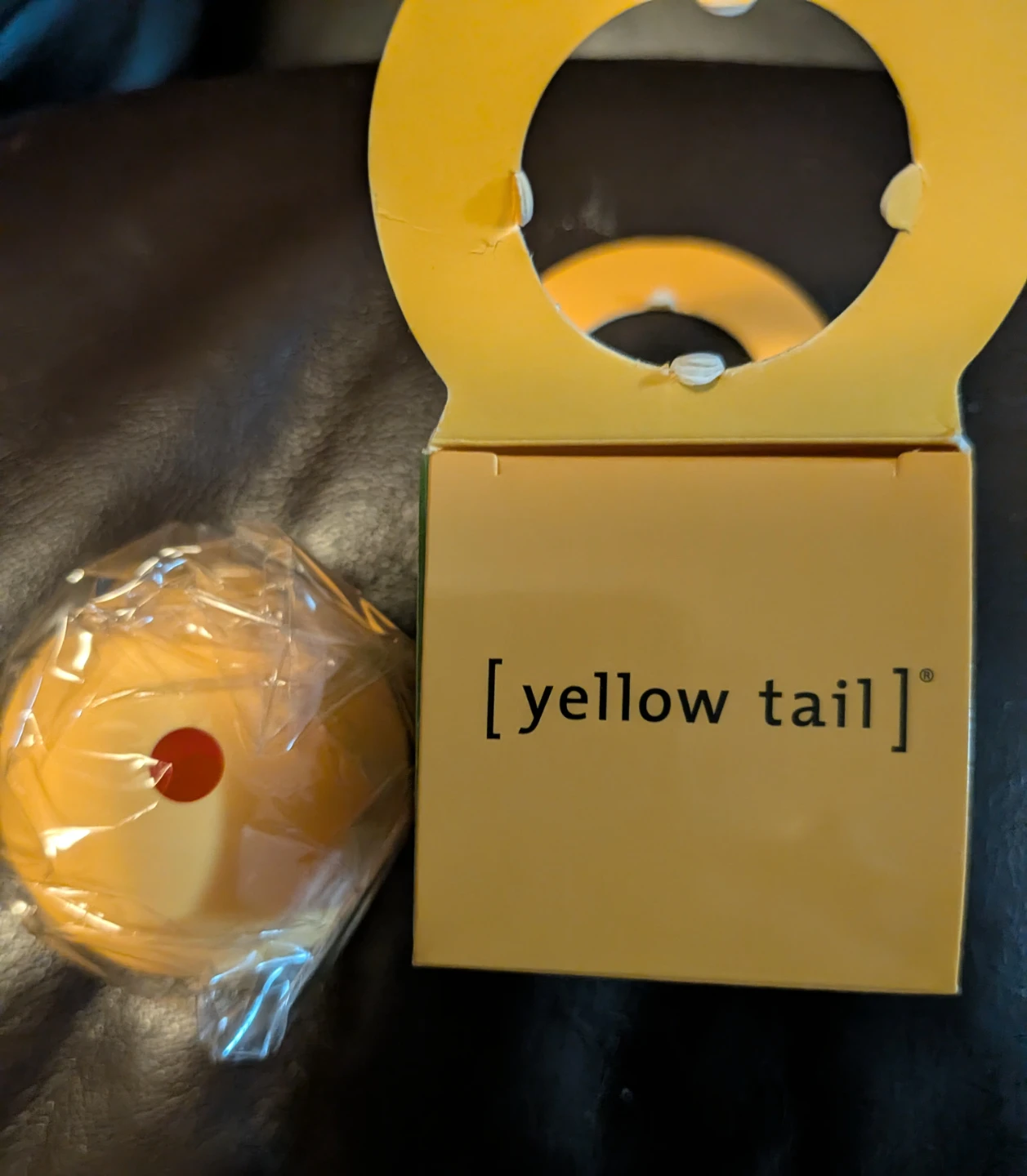 🥕 Freecycle  Yellow Tail Ice Mould - photo 2