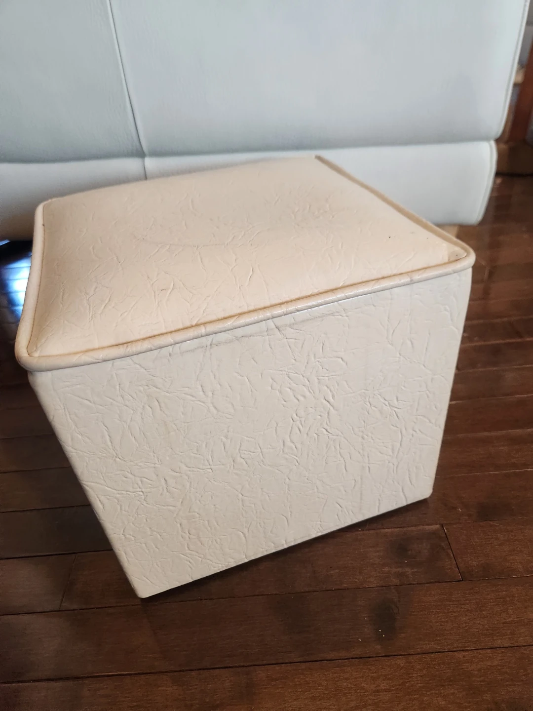 MID CENTURY cream colored cube Footrest - photo 3