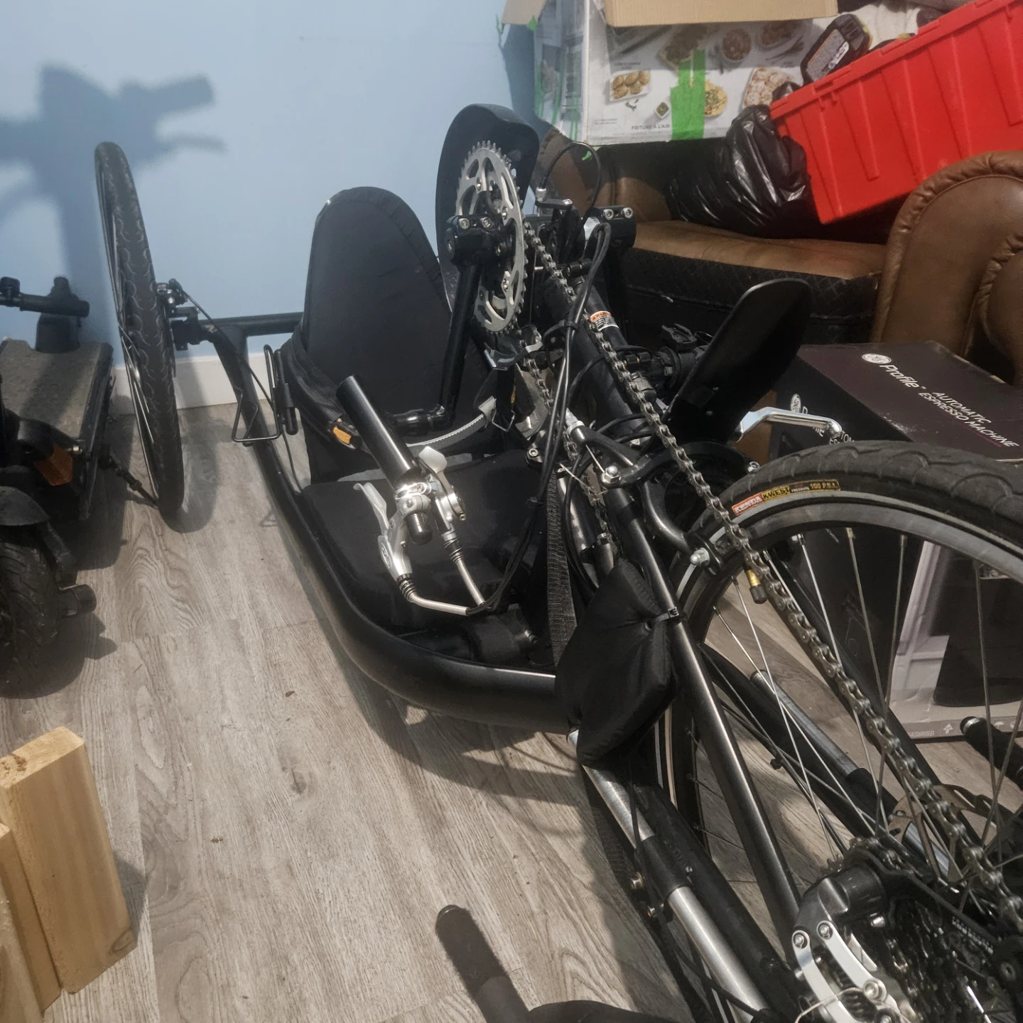 Recumbent handcycle