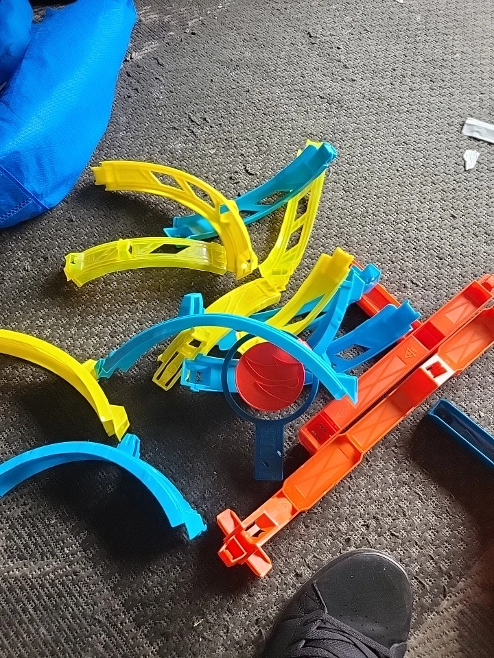 Hot Wheels Track Builder Set - photo 3