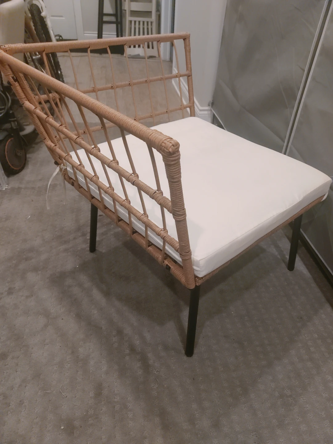 Wicker Accent Chair with White Cushion - photo 2