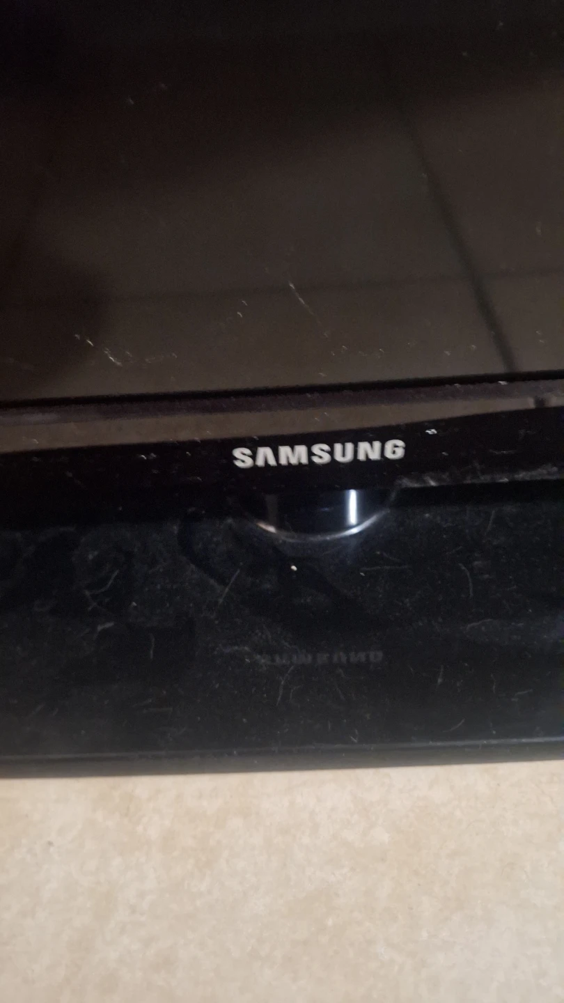Samsung Flat Screen TV - photo 2