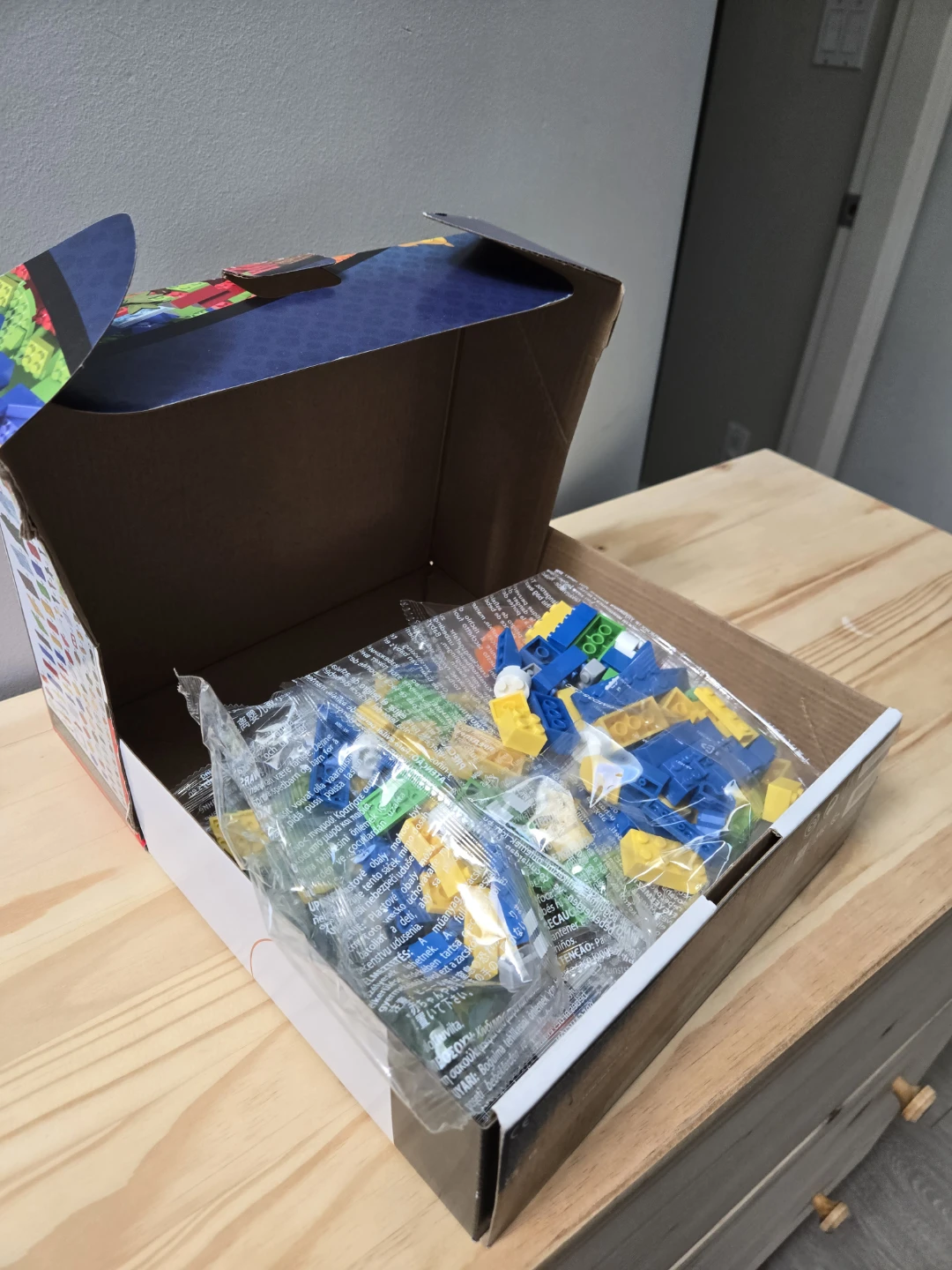 NEW Mega bloks pokemon pikachu evee - photo 2