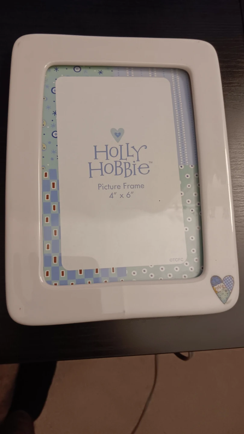 Four Picture Frames  bundle and an Album - photo 3
