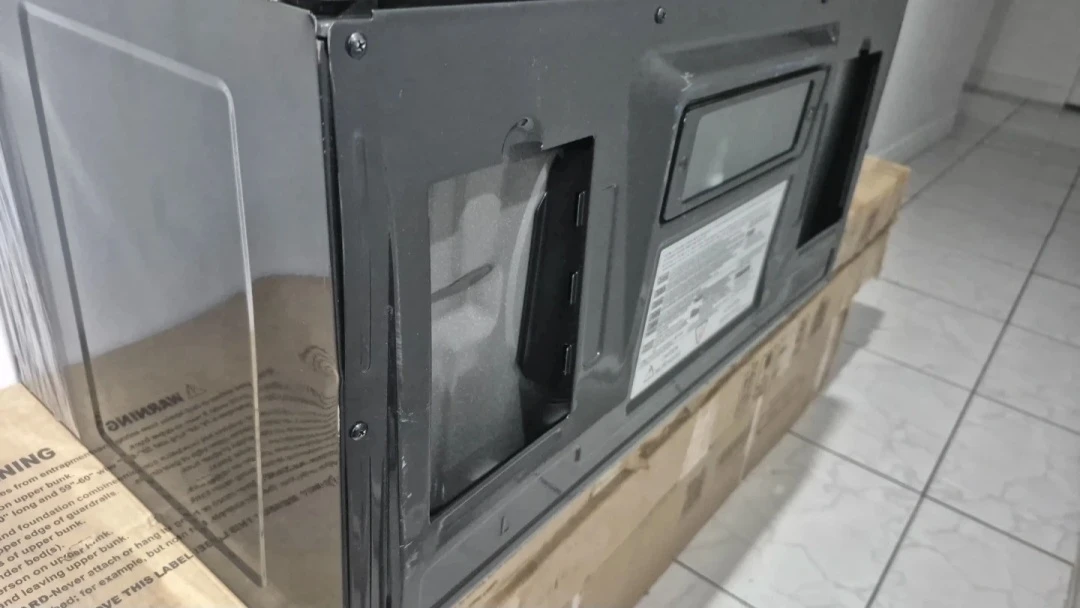 LG ThinQ over-the-range microwave - photo 3