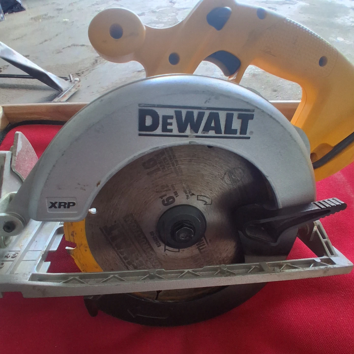 DEWALT Circular Saw XRP - photo 4