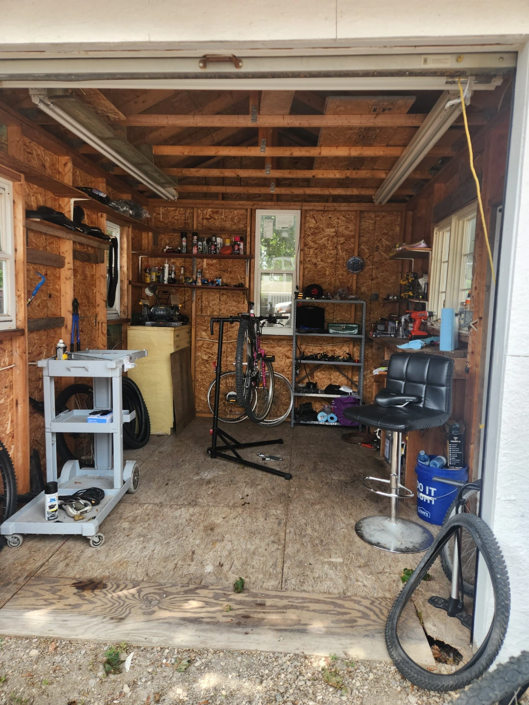 Bicycle repair shop - photo 5