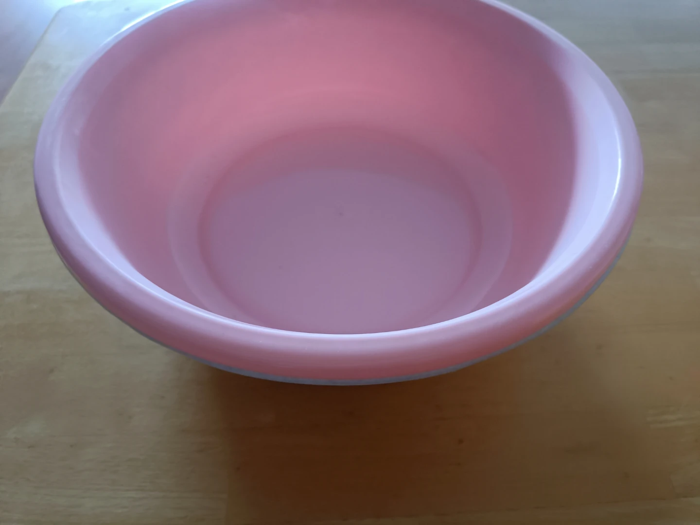 2x White and Pink Plastic Bucket