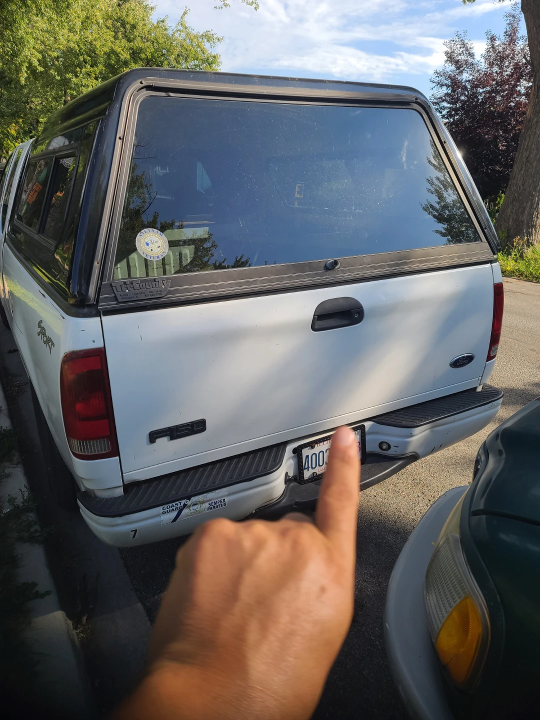 White Ford F-150 Pickup Truck with Cap - photo 3