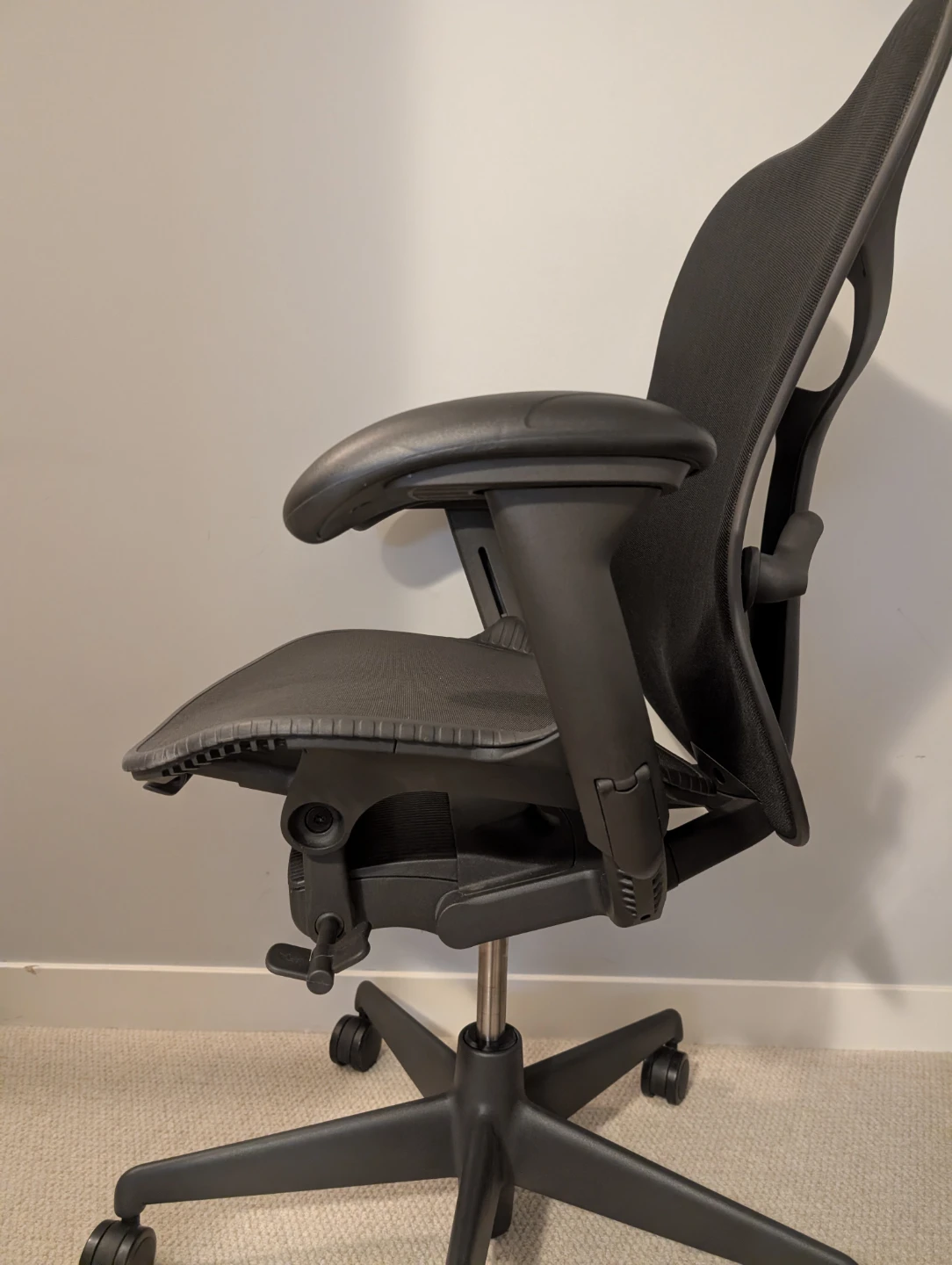 Herman Miller Mirra 2 - photo 5