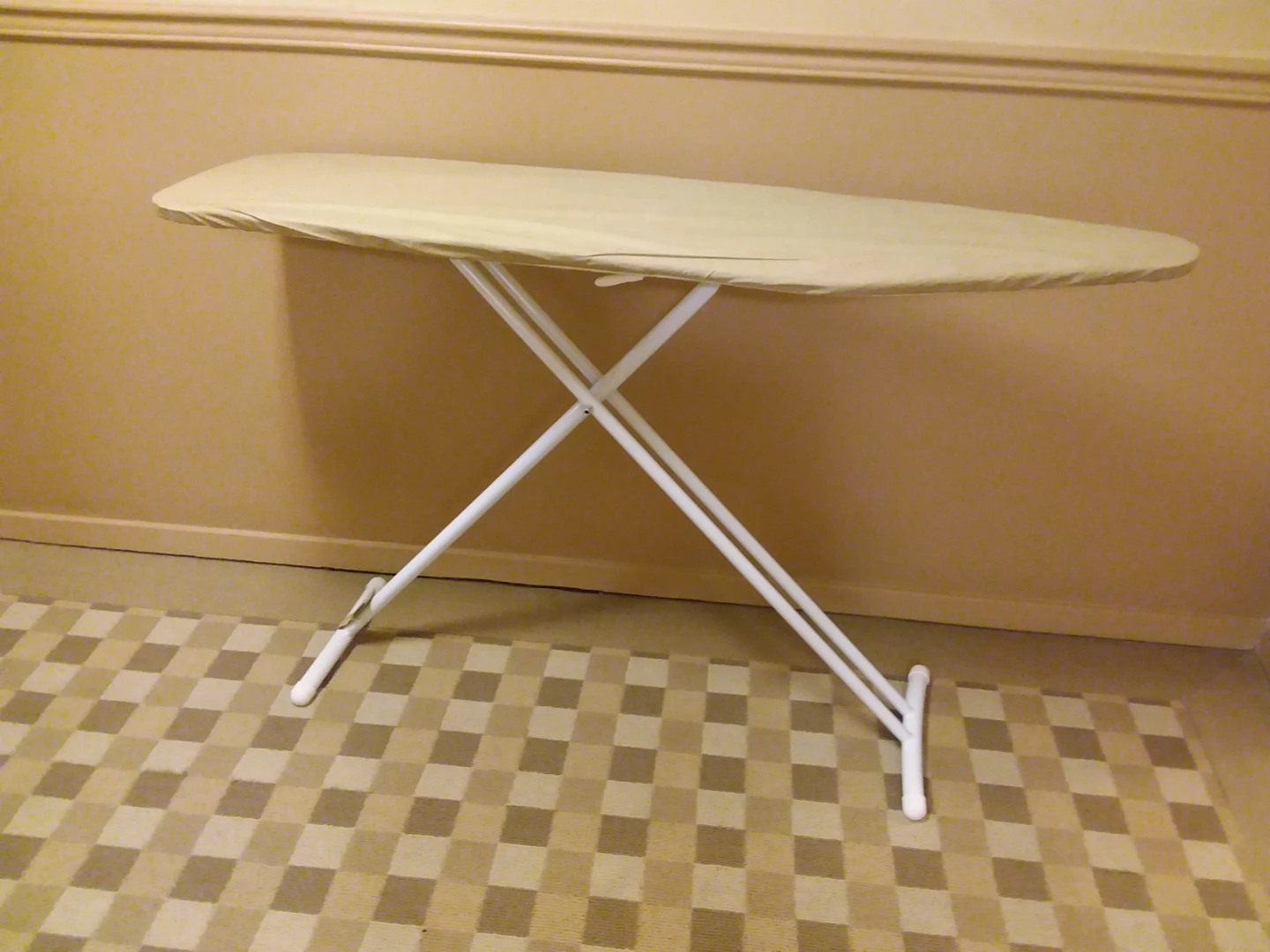 👕 👔 👖 ➡️ Collapsible Ironing Board with Beige Cover 👕 👔 👖
