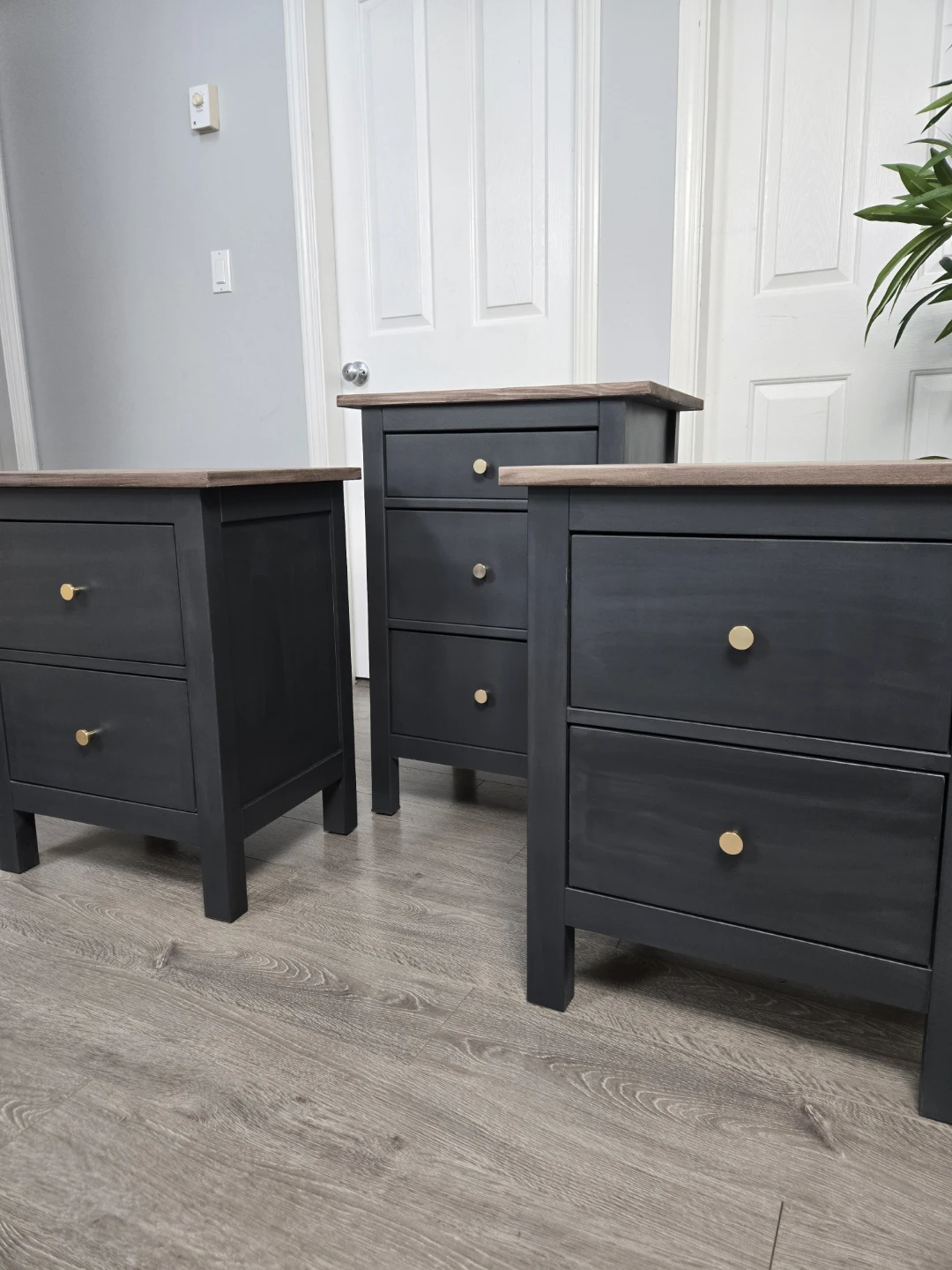 Set of 3 nightstand mini dresser newly refinished - photo 3