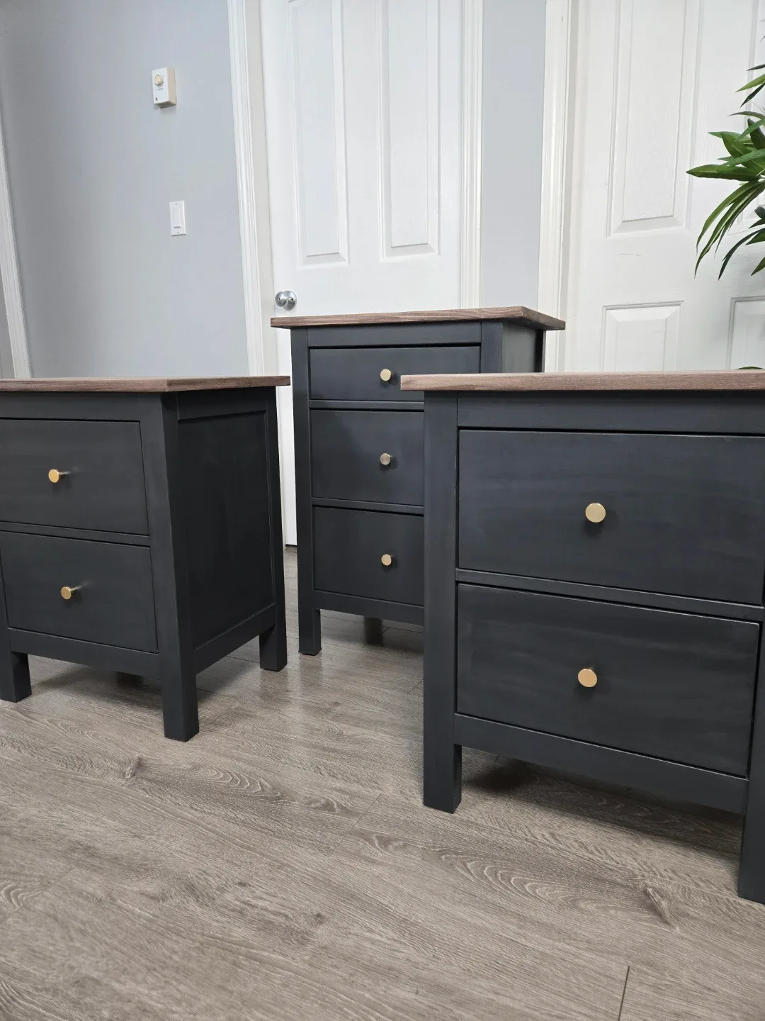 Set of 3 nightstand mini dresser newly refinished - photo 3