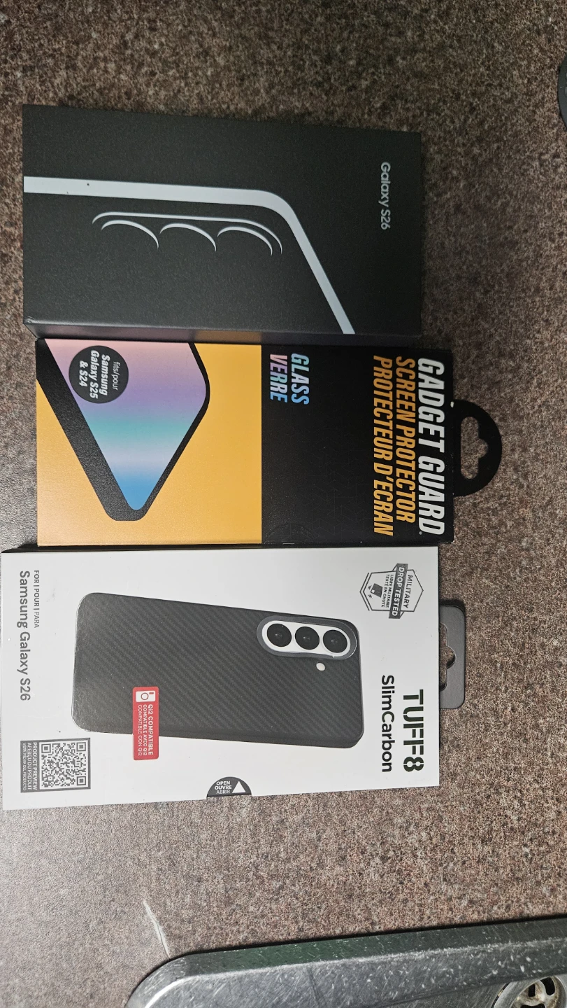 New Samsung s26 with case anf screen protector