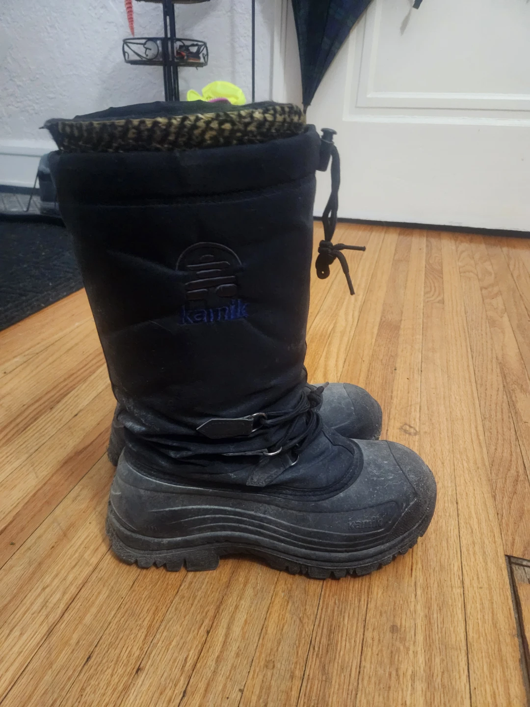 Size 8(?) Mens Winter boots - photo 2