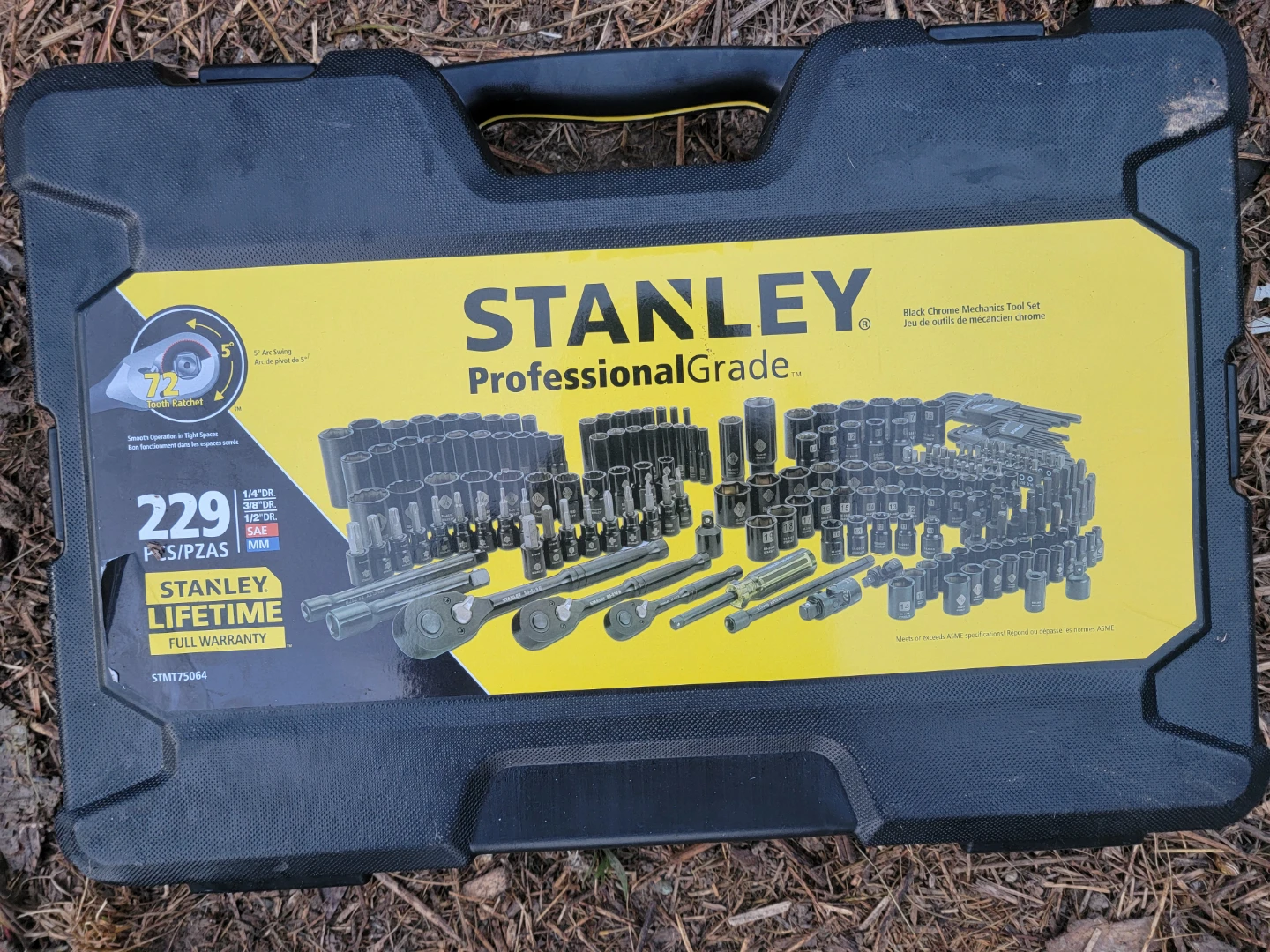 Stanley Professional Grade 229 Piece tool set