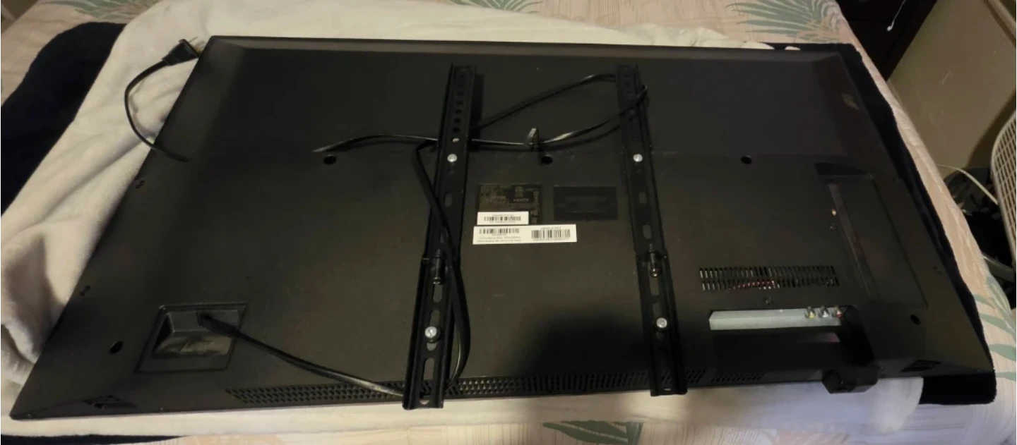Element Roku TV - photo 2