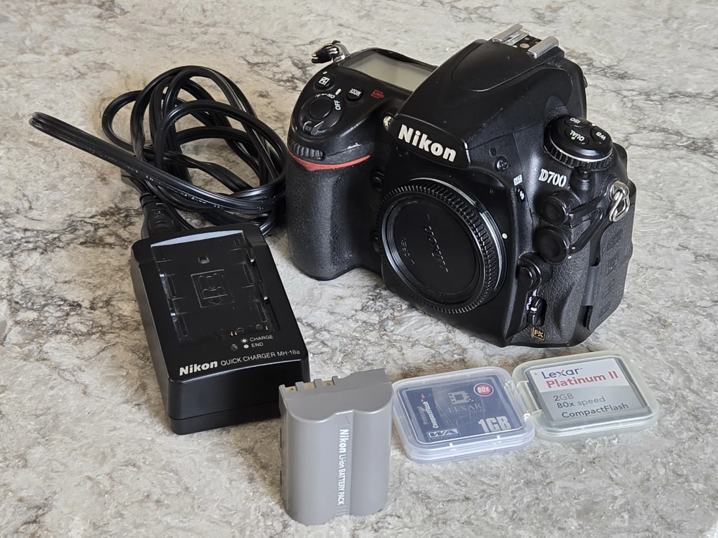 Nikon D700 DSLR Camera with Battery, Charger & Memory Card