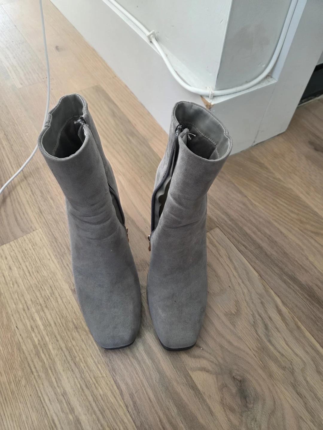 JUSTFAB Grey Suede Ankle Boots - photo 2