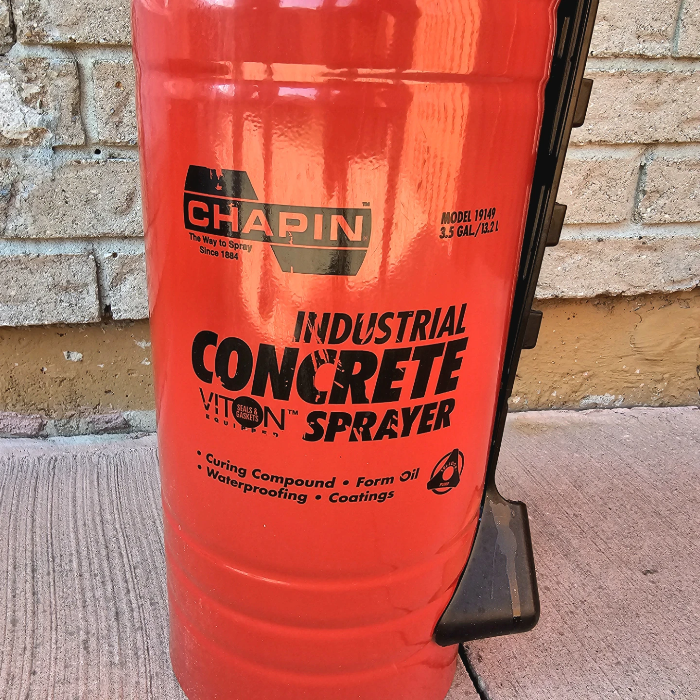 Chapin 3.5 Gallon Industrial Concrete Sprayer 19149 DL - photo 4