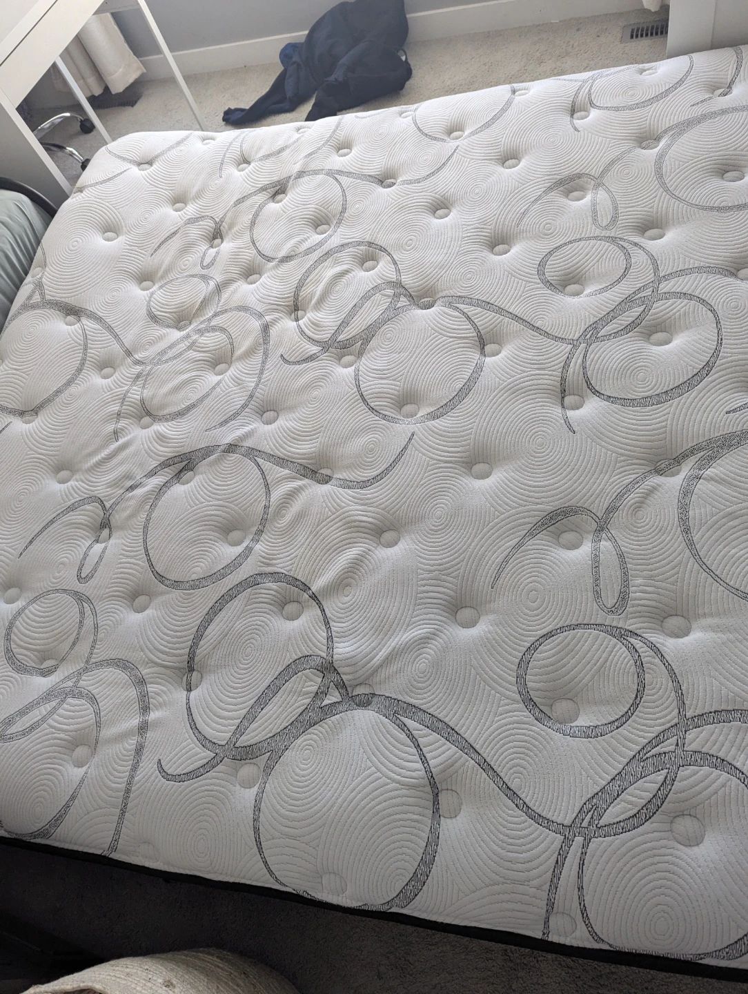 Sealy Posturepedic King Mattress - Good Condition