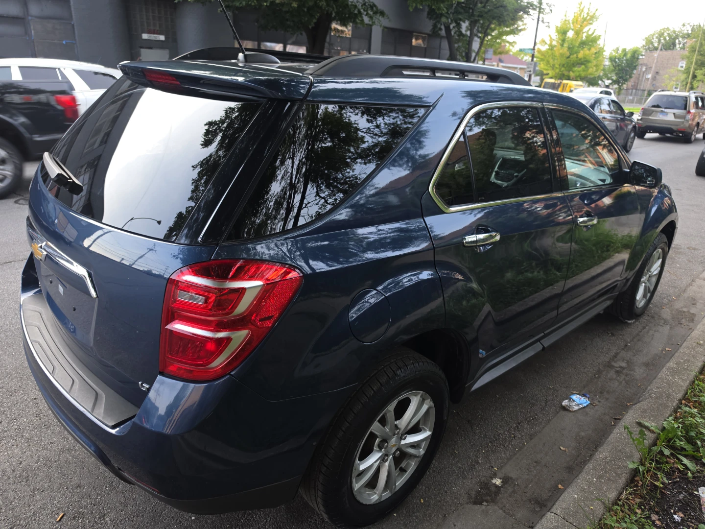 2017  Chevrolet Equinox Awd - photo 4