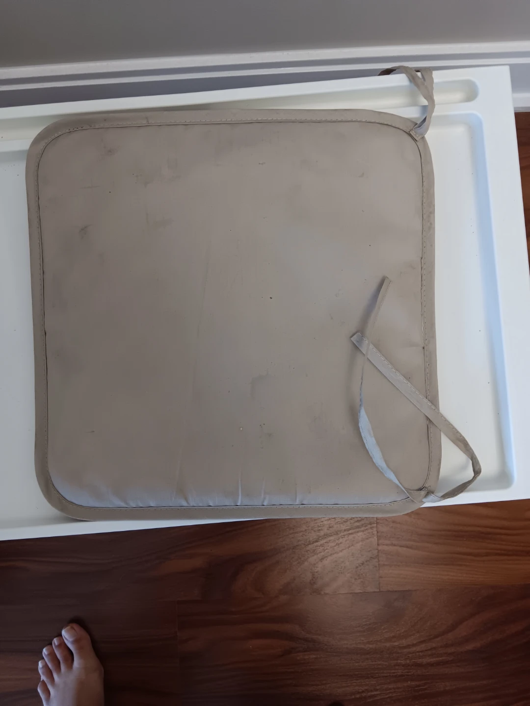 Square hot mat with Ties