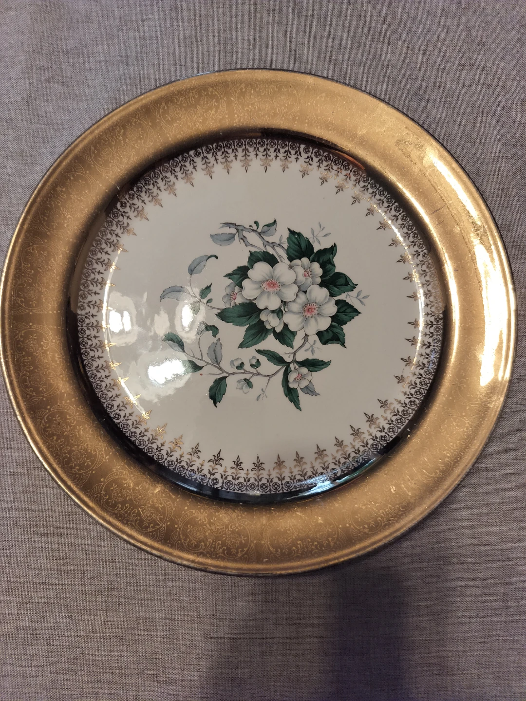 Nautilus Plate with Floral Design and 22 KT Gold Rim