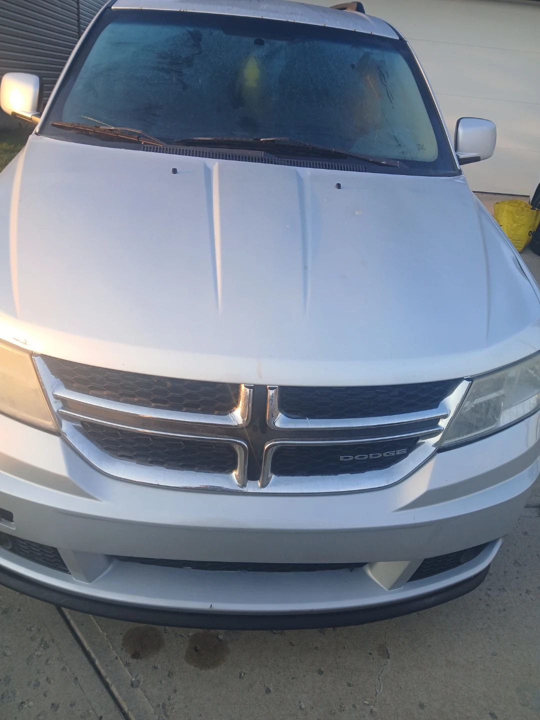 This an SUV Dodge Journey 2011 . - photo 3