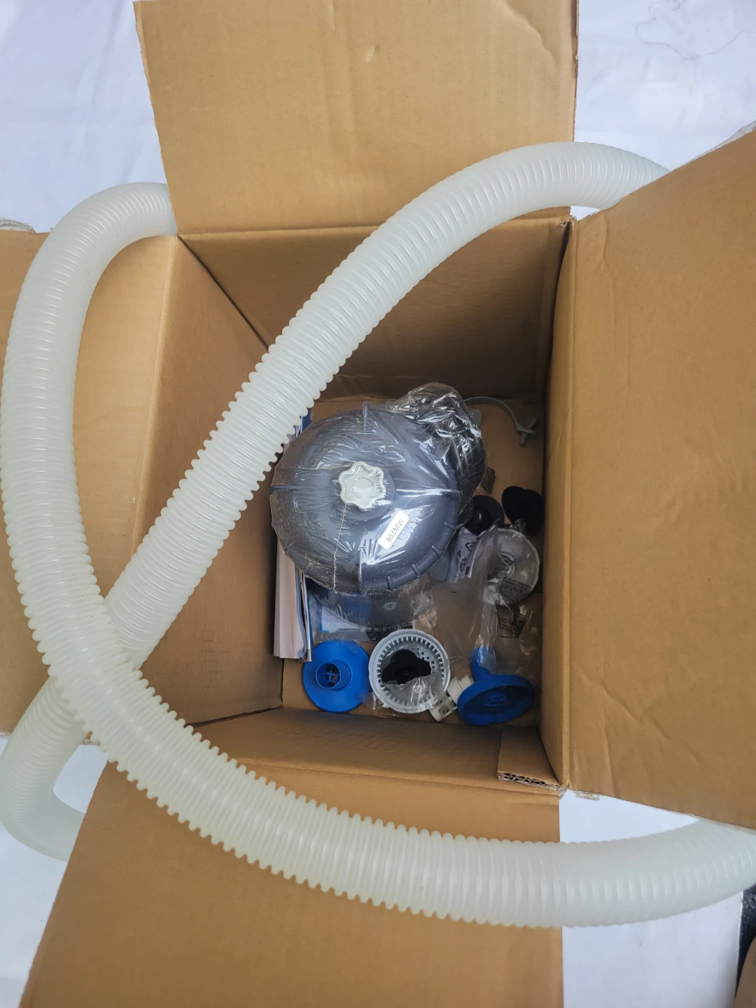 INTEX Krystal Clear Filter Pump Model 603 + accessories - photo 4