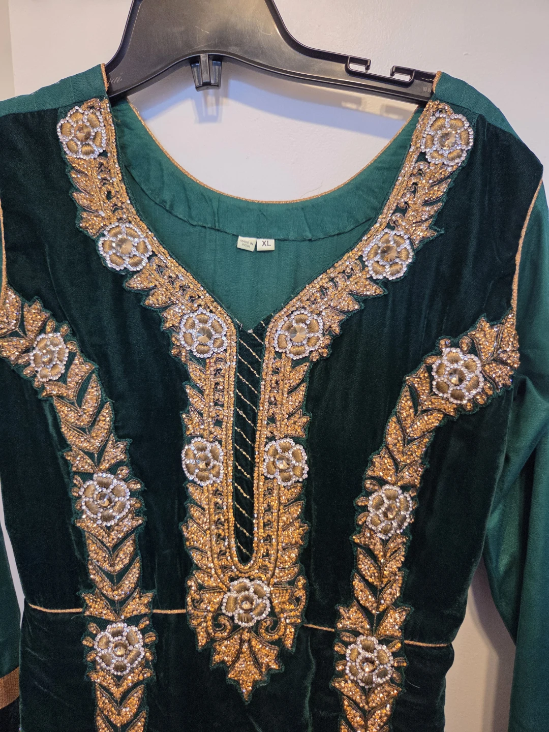 Shalwaar Kameez Green Velvet dress 3 piece set - photo 2