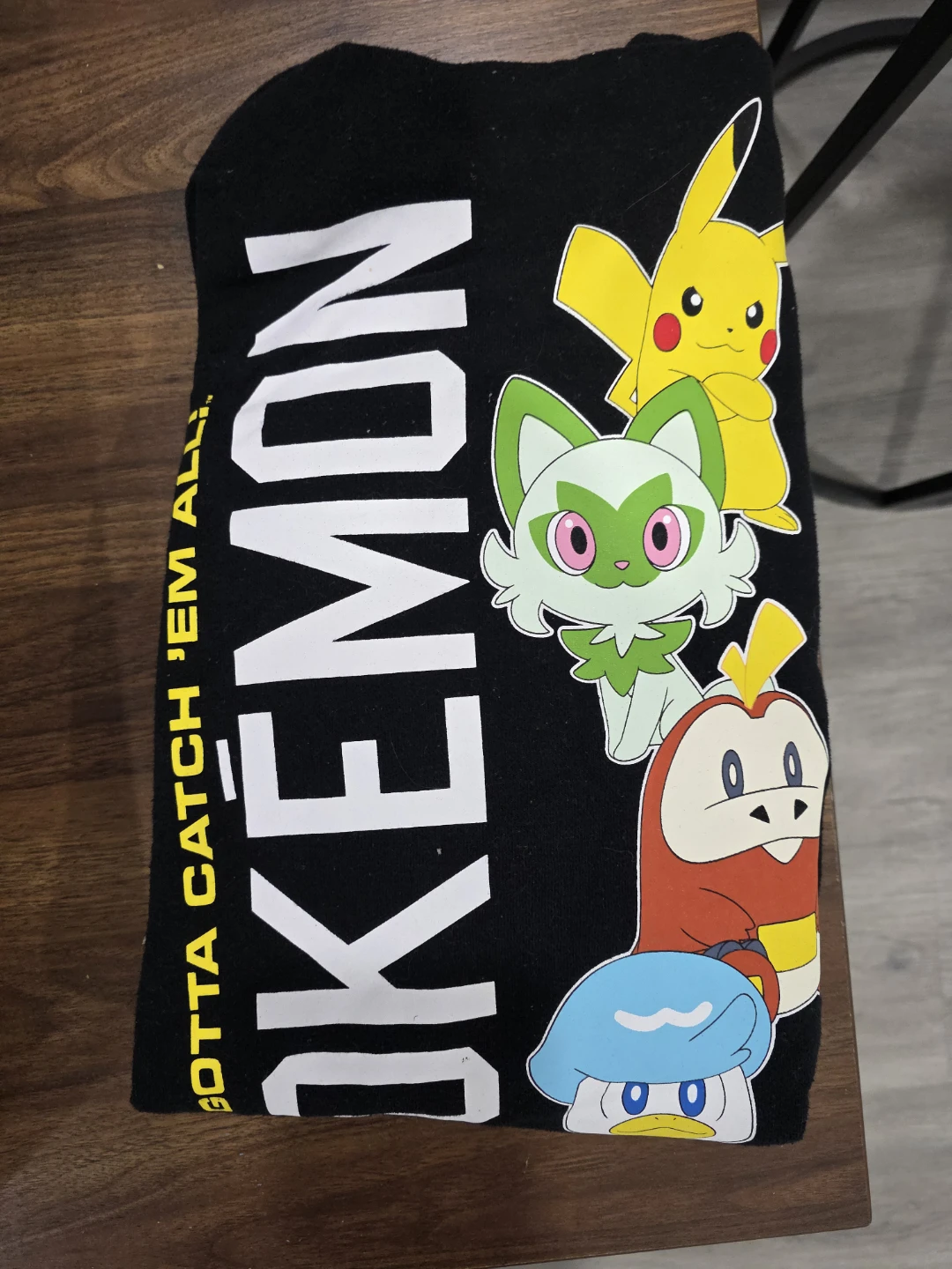Pokemon sweater size Large (10-12 years old)