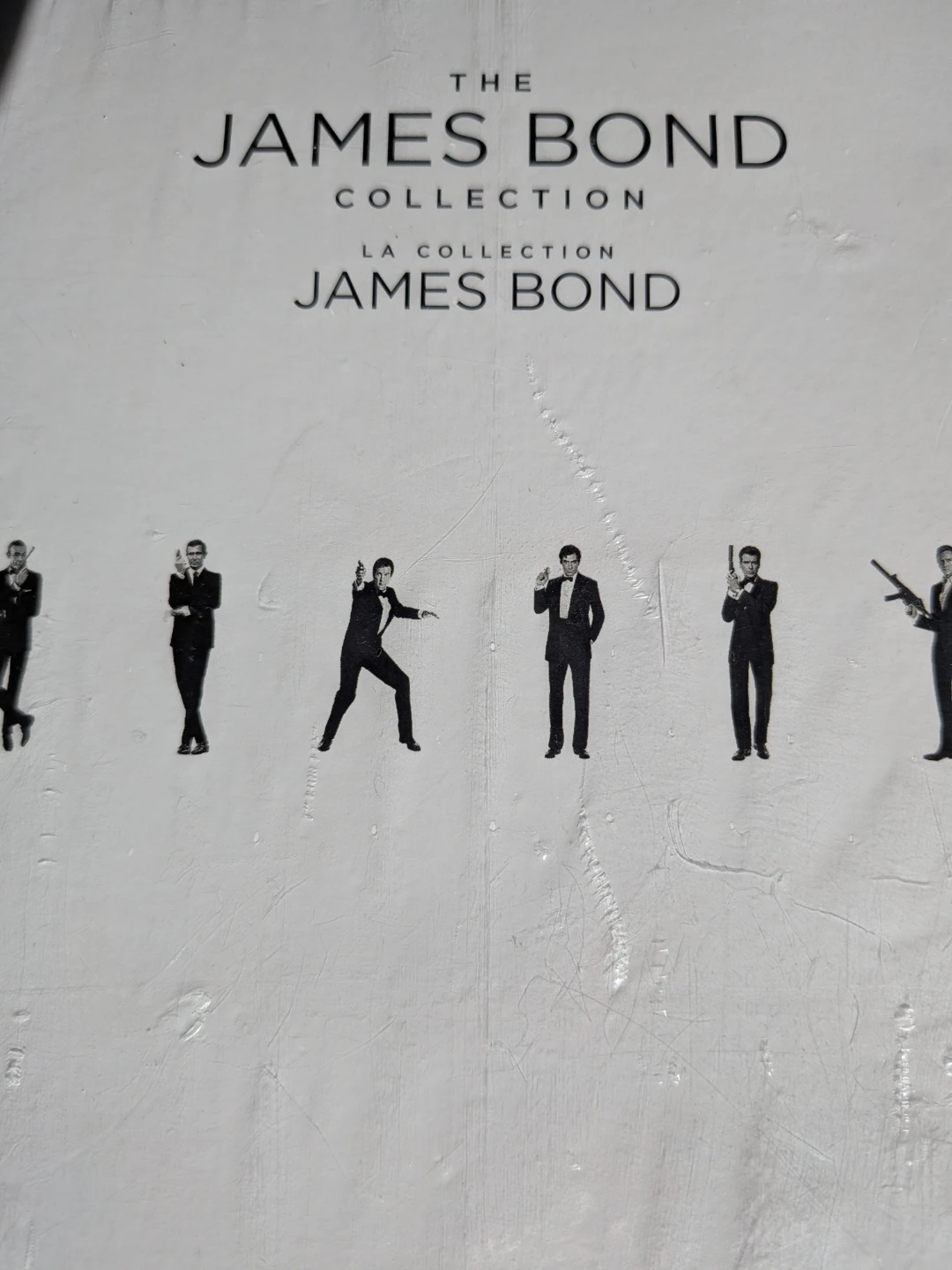BRAND NEW  The James Bond Collection - La Collection James Bond