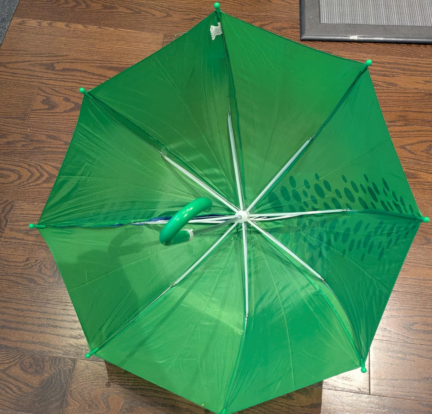 EUC dinasour theme kids umbrella - 27 inch - photo 3