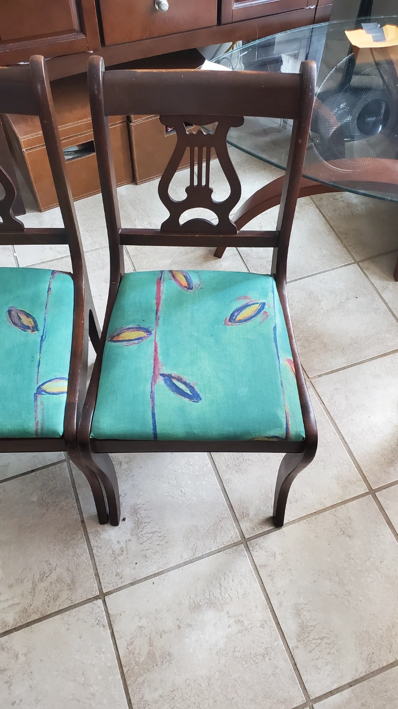 Elmira Furniture Co. Dining Chairs (Set of 2) - photo 2