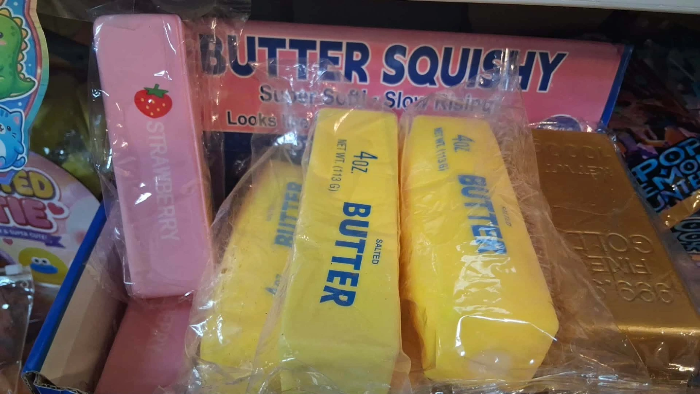Butter Squishy and other  Toys - photo 3