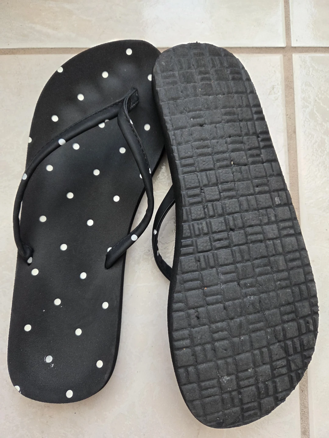 Mixed Lot of Women's Sandals and Flip Flops - photo 2