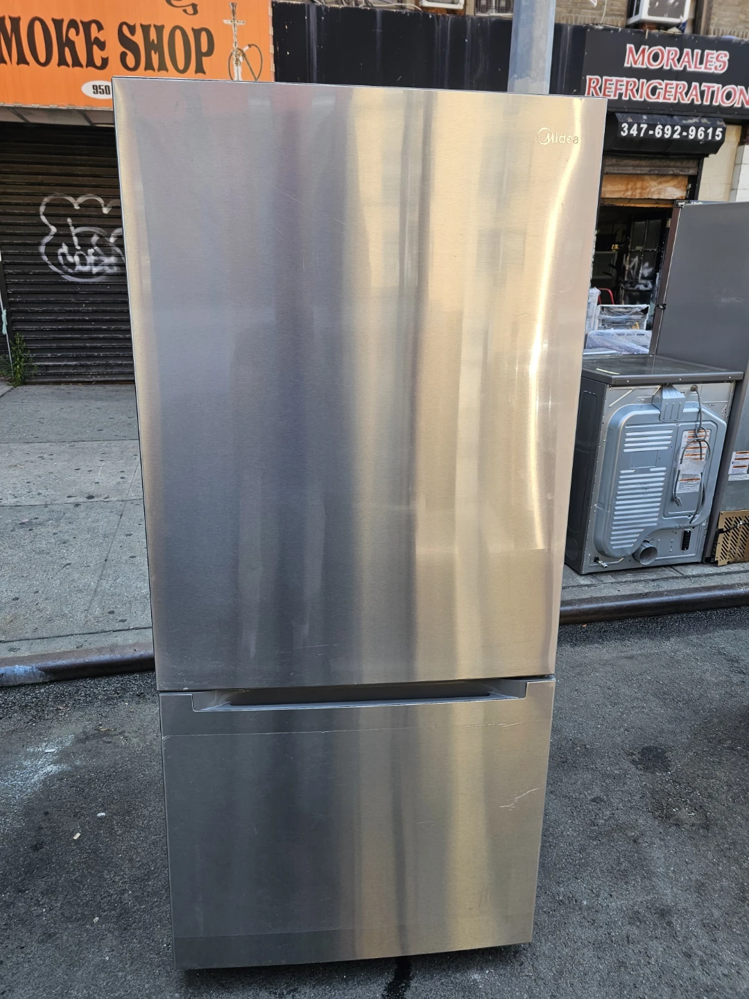 Vissani 30in Stainless steel bottom freezer refrigerator