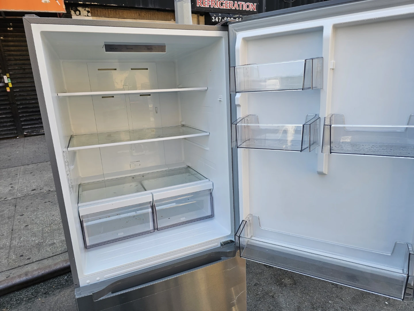 Vissani 30in Stainless steel bottom freezer refrigerator - photo 2