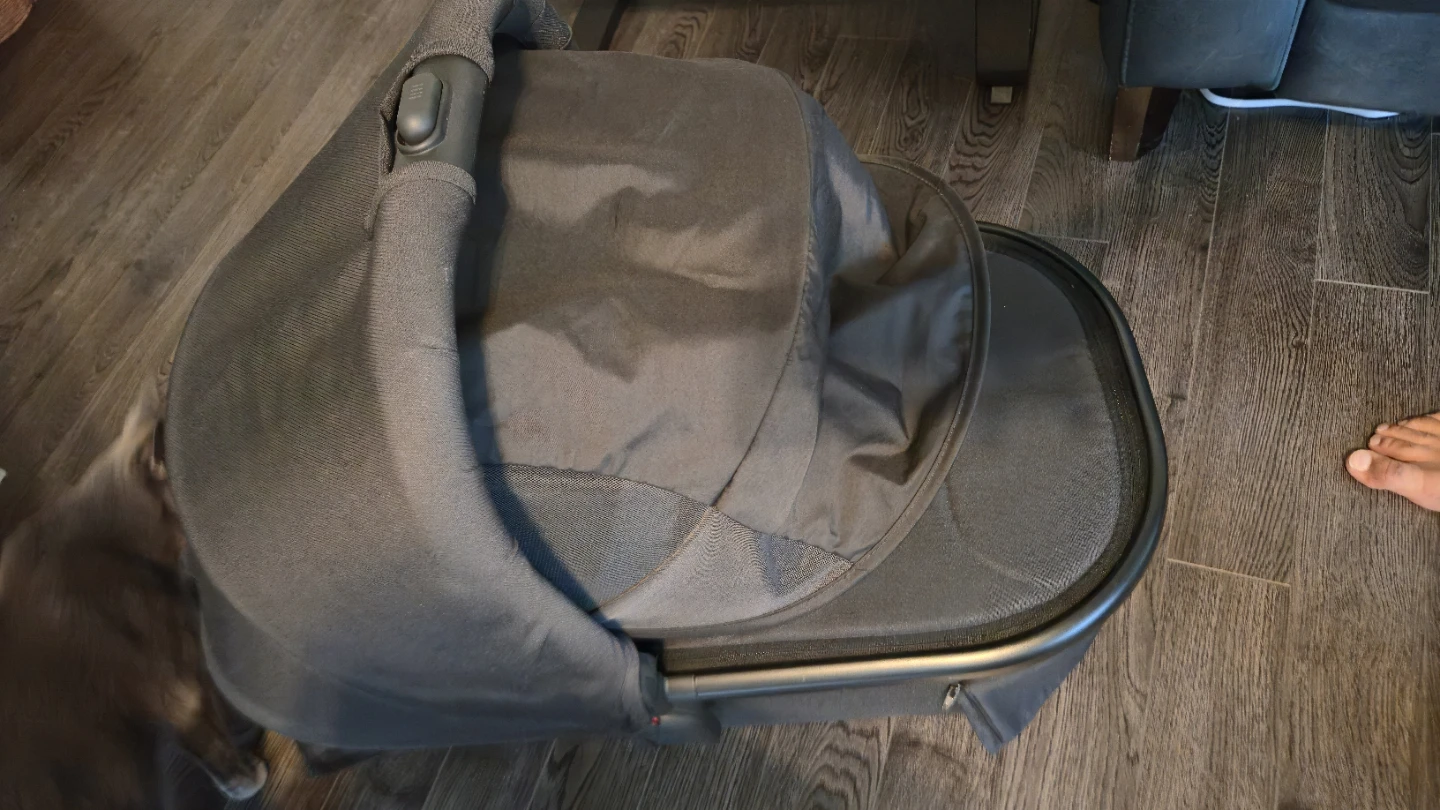 Uppababy bassinet v3 with jolly jumper rocker - photo 2
