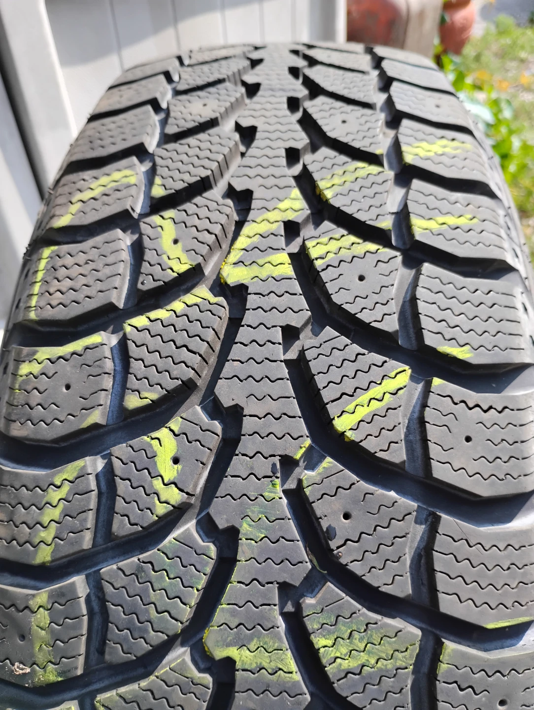 Winter Claw Tires 215 60 17 - photo 3