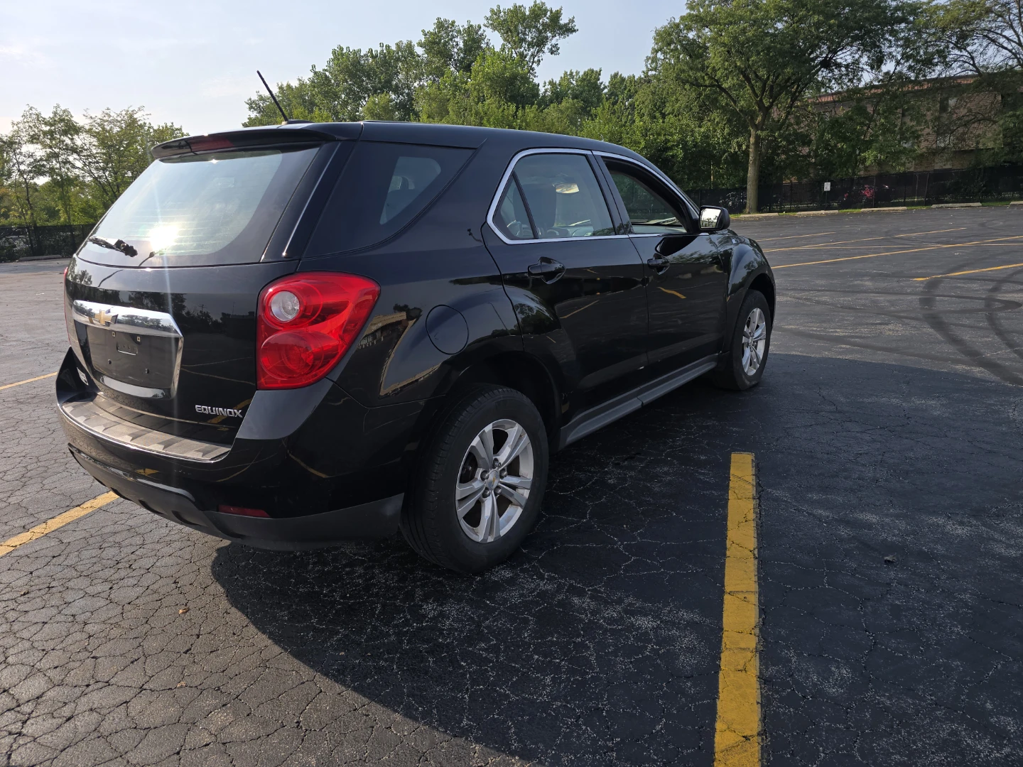 Black Chevrolet Equinox SUV - photo 2