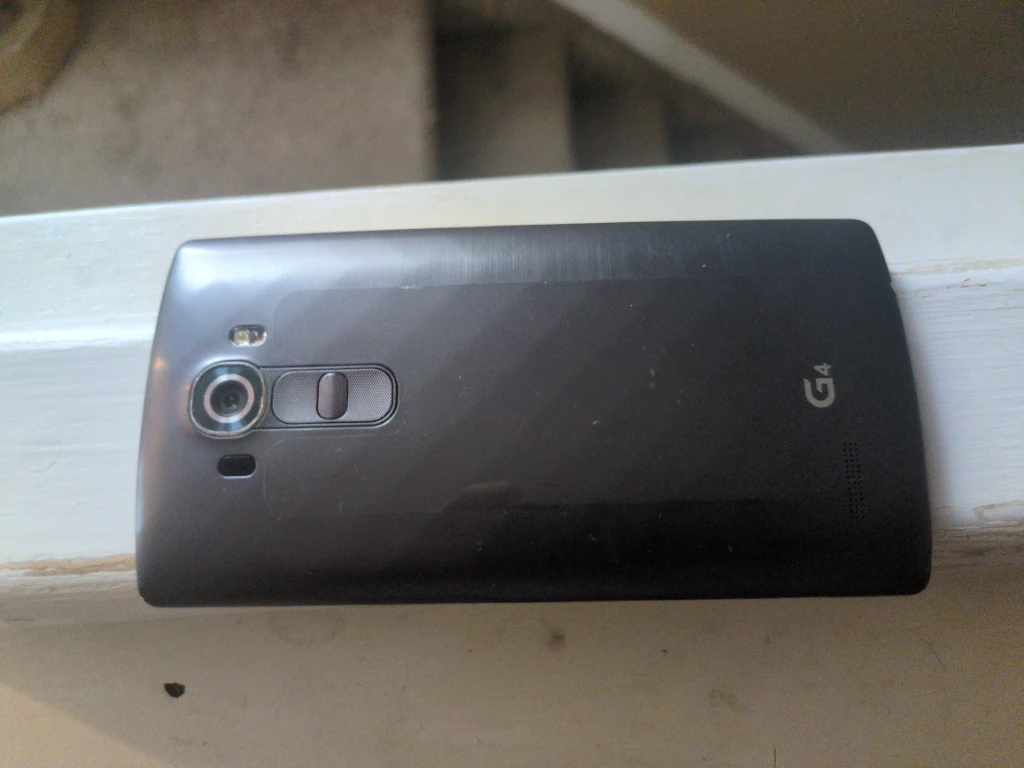 LG G4 Smartphone - photo 2