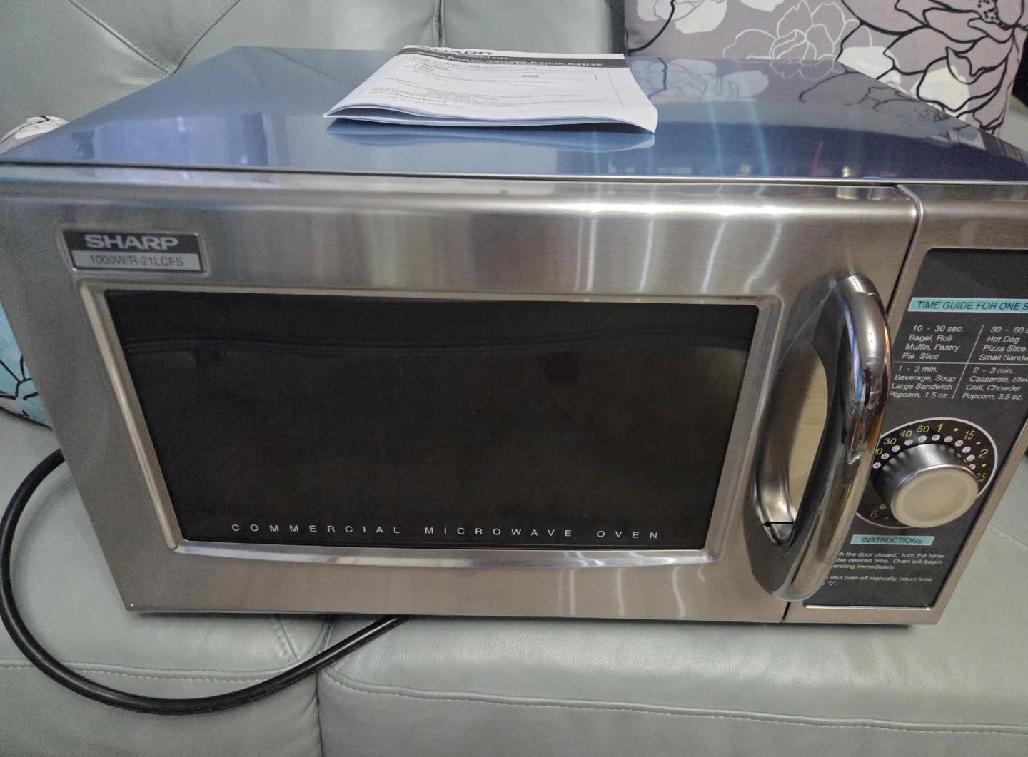 Sharp 1000W Commercial Microwave Oven - photo 2