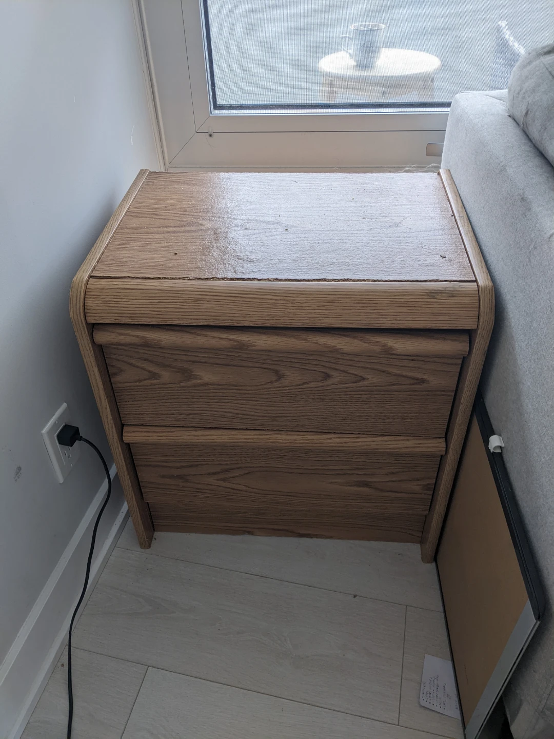 Oak side table vintage need gone TODAY (moving) - photo 2